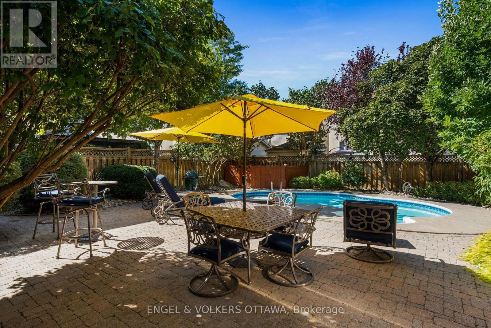 18 PONDHOLLOW WAY - 39
