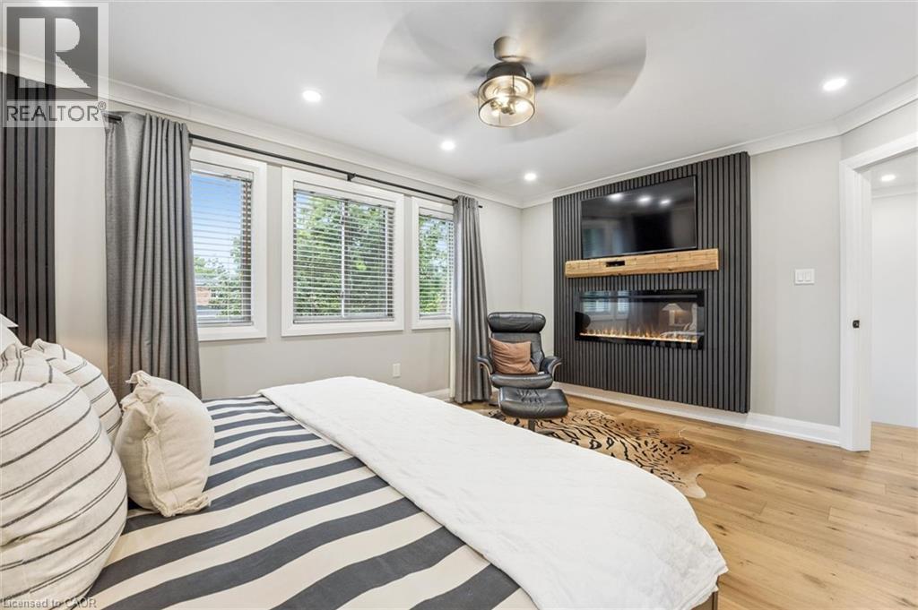 1261 STEPHENSON Drive - Image 23