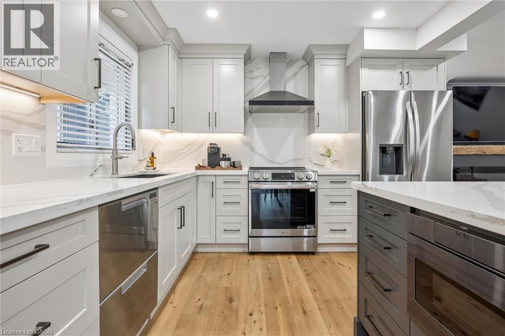 1261 STEPHENSON Drive - Image 10