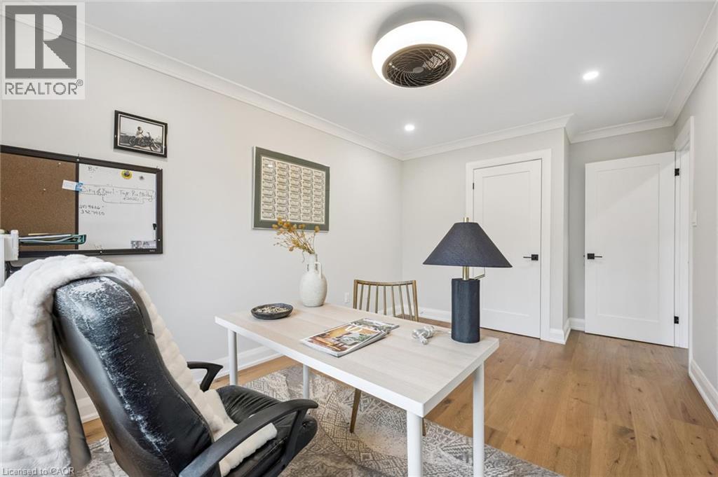 1261 STEPHENSON Drive - Image 30
