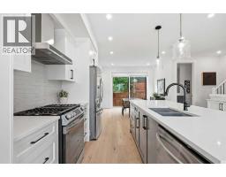 Primary Bedroom - 2179 49 Avenue Sw, Calgary, AB T2T6Z9 Photo 9