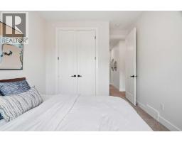 2179 49 Avenue Sw, Calgary, AB T2T6Z9 Photo 24