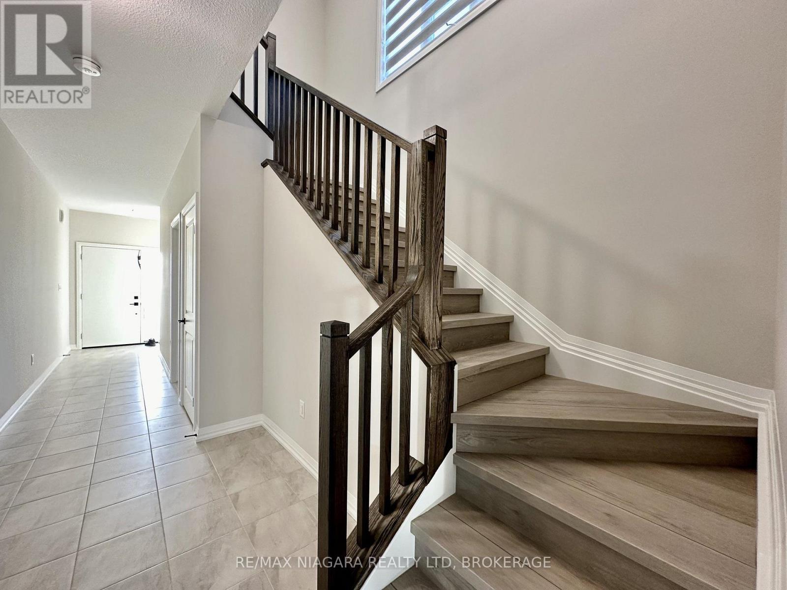 49 SAFFRON WAY, Pelham (Fonthill) — photo 9