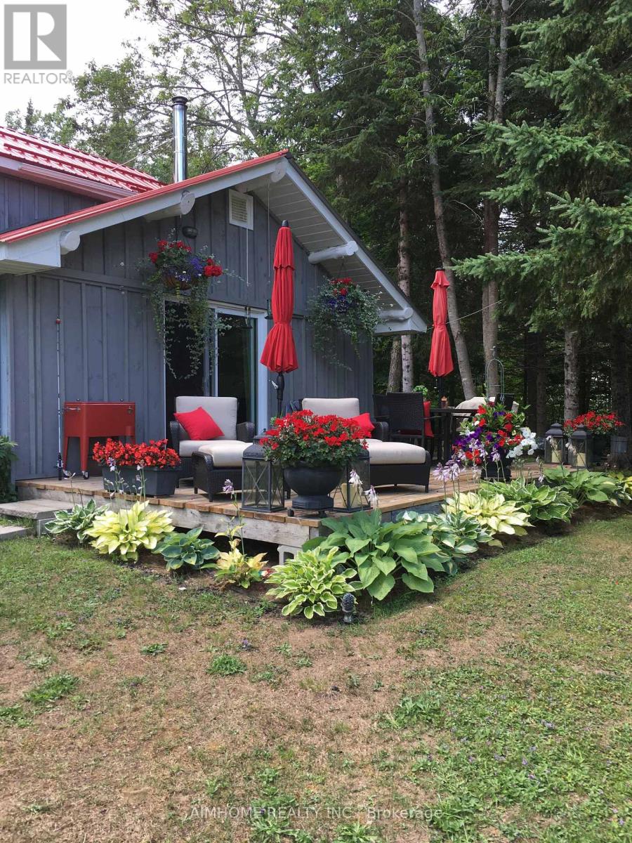 18 Bayview Road South, Magnetawan, ON photo 2
