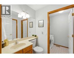 50 Douglasview Park Se, Calgary, AB T2G5T2 Photo 14