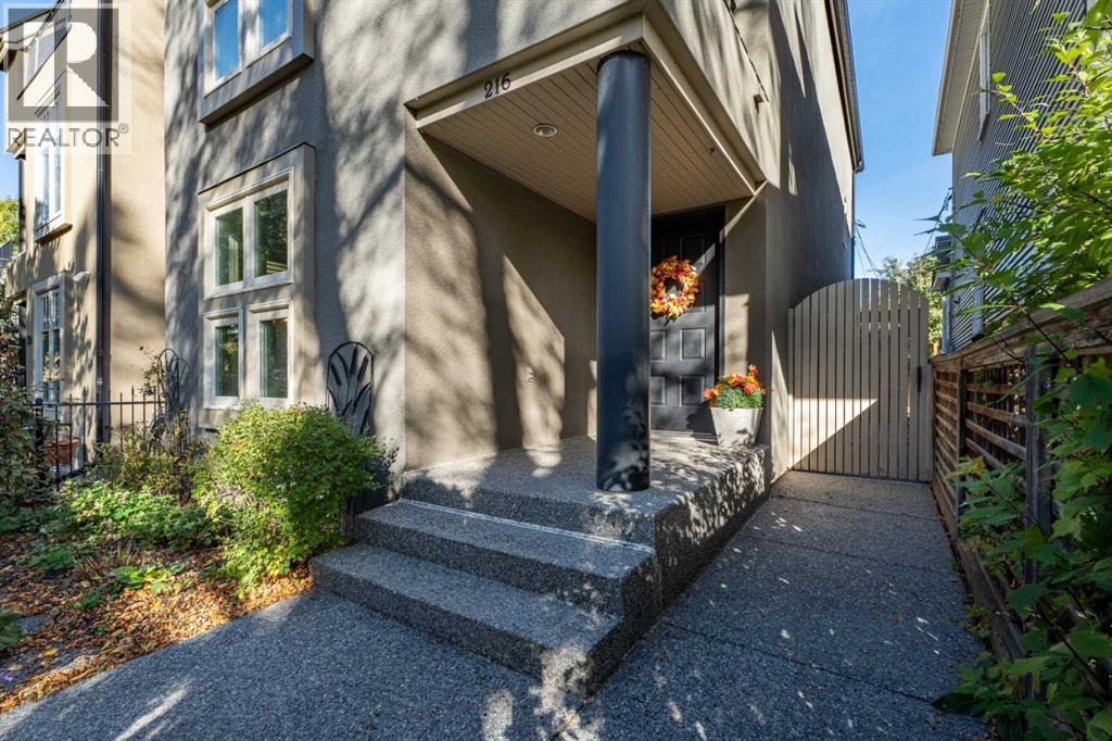 216 4 Avenue NE - 3