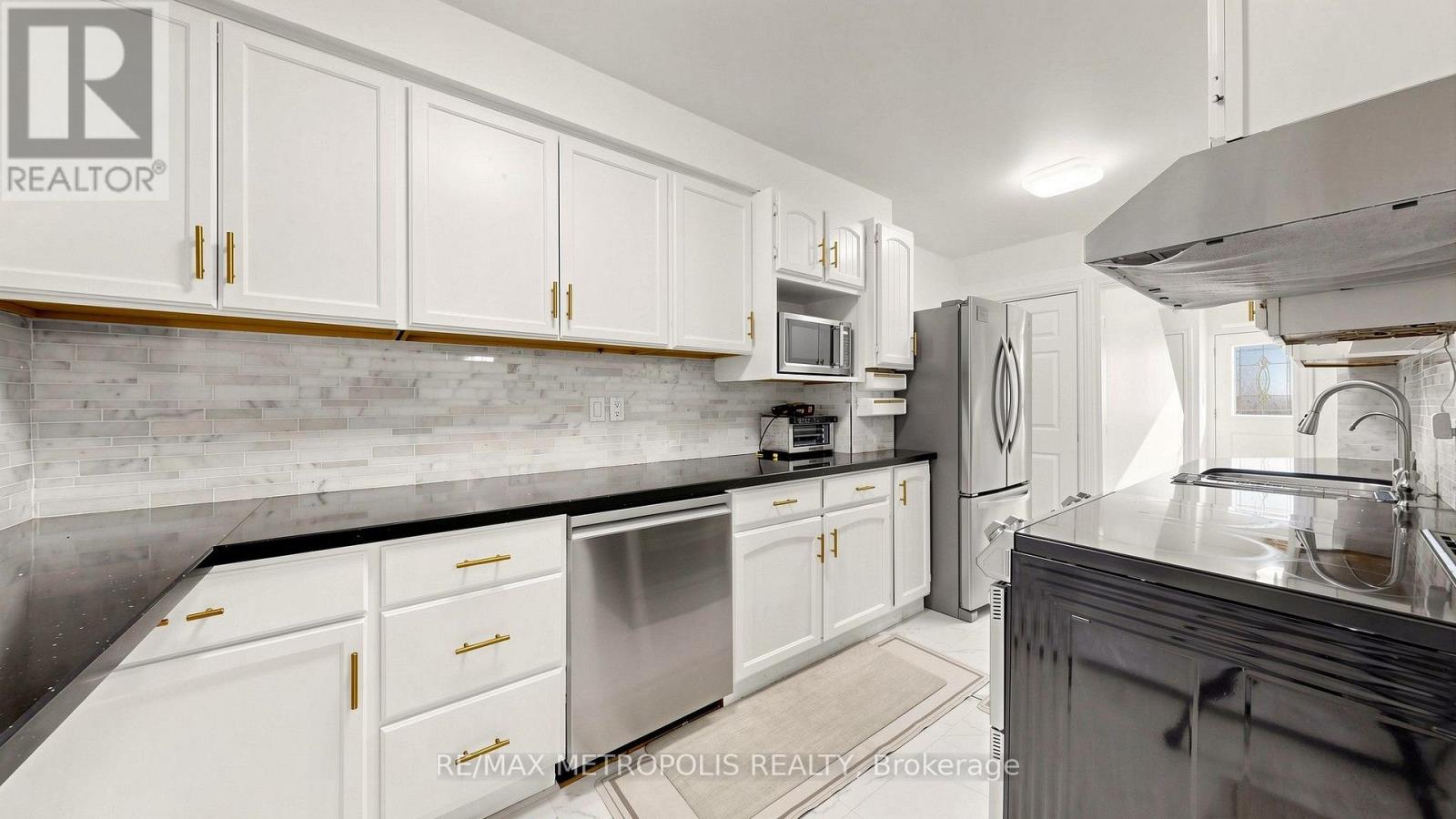 892 Gentry Crescent, Oshawa, ON photo 10