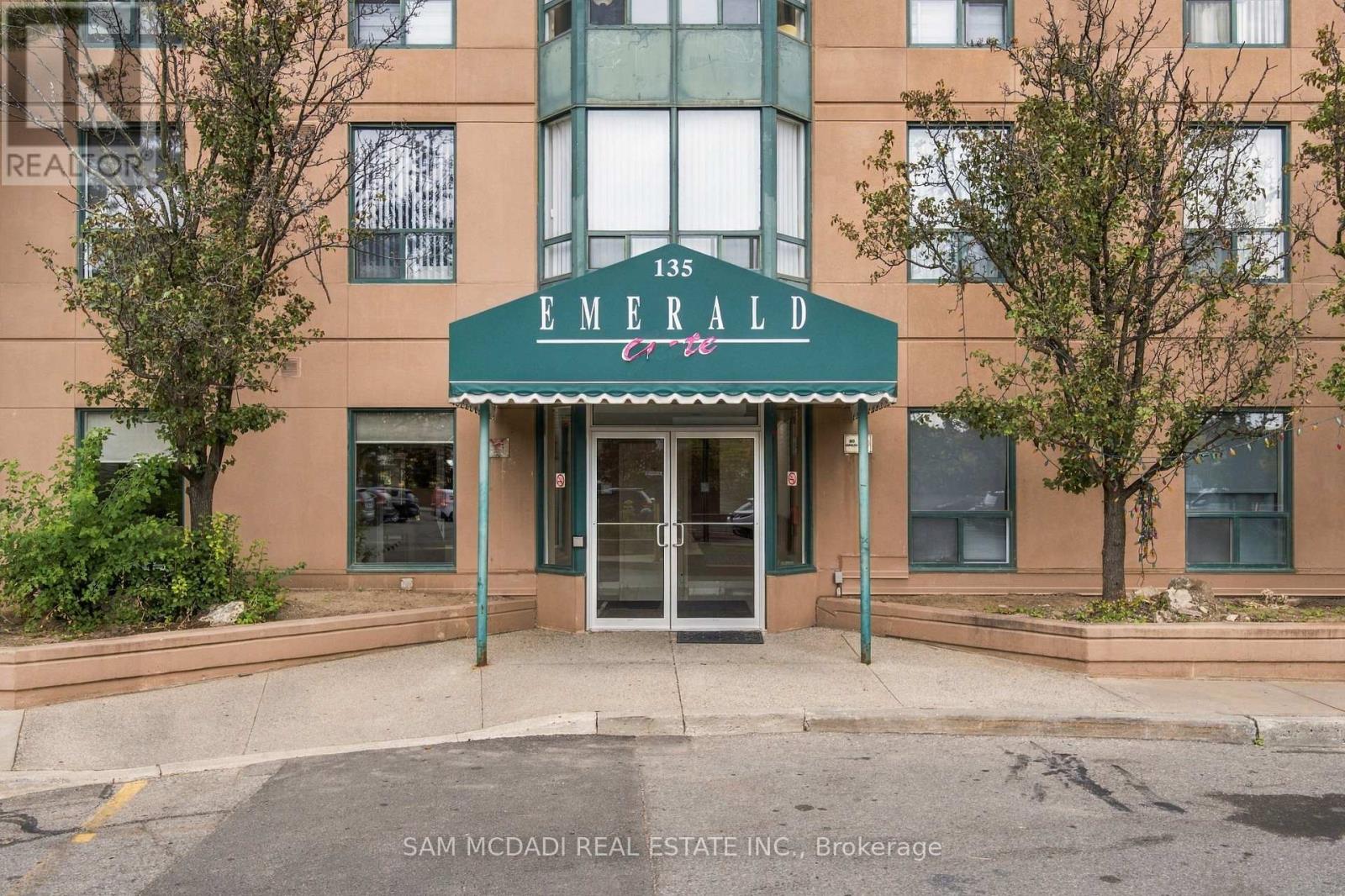 510- 135 Hillcrest Avenue, Mississauga, ON photo 3
