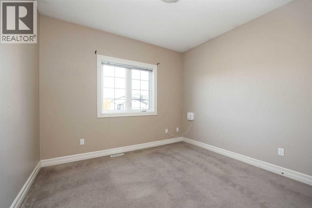 156 Paris Crescent - Image 14