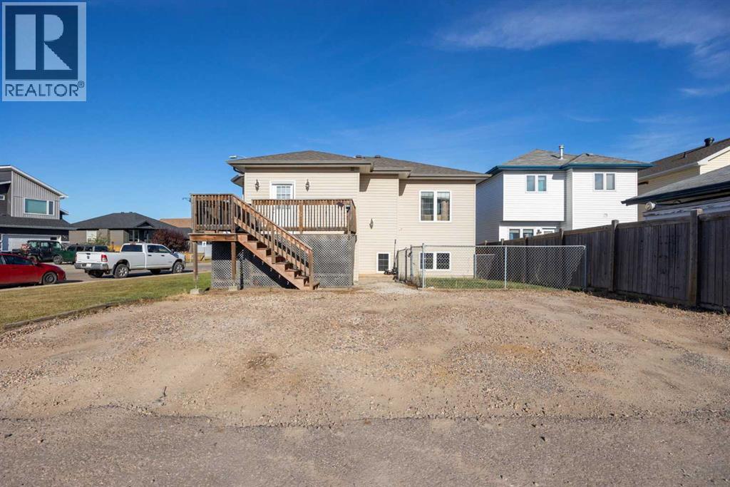 156 Paris Crescent - Image 29