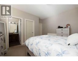 Bedroom - 156 Paris Crescent, Fort Mcmurray, AB T9K0E1 Photo 12