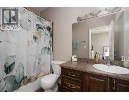 Bedroom - 156 Paris Crescent, Fort Mcmurray, AB T9K0E1 Photo 13