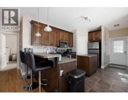 Kitchen - 156 Paris Crescent, Fort Mcmurray, AB T9K0E1 Photo 6