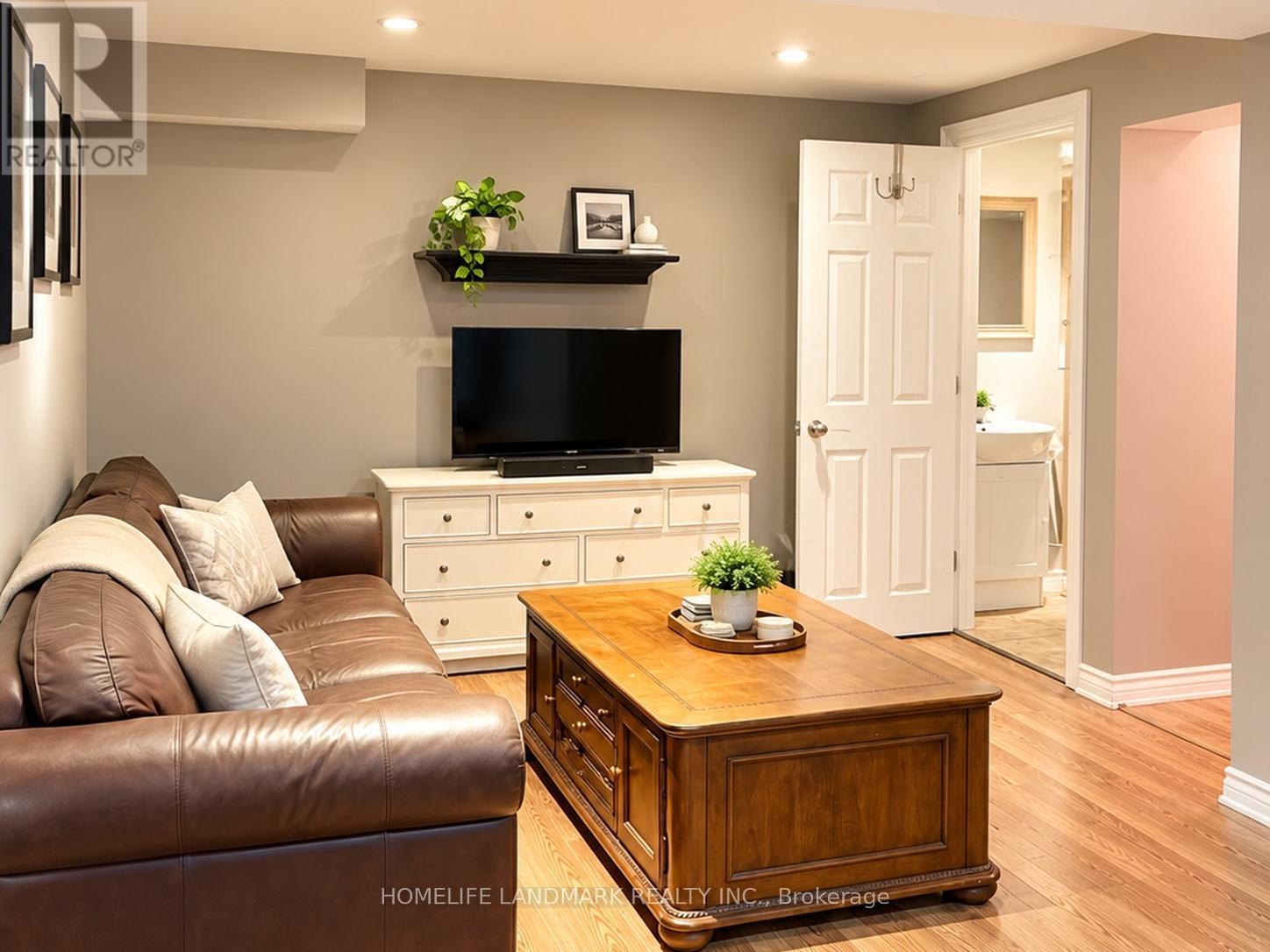 45 SANDUSKY CRESCENT - 26