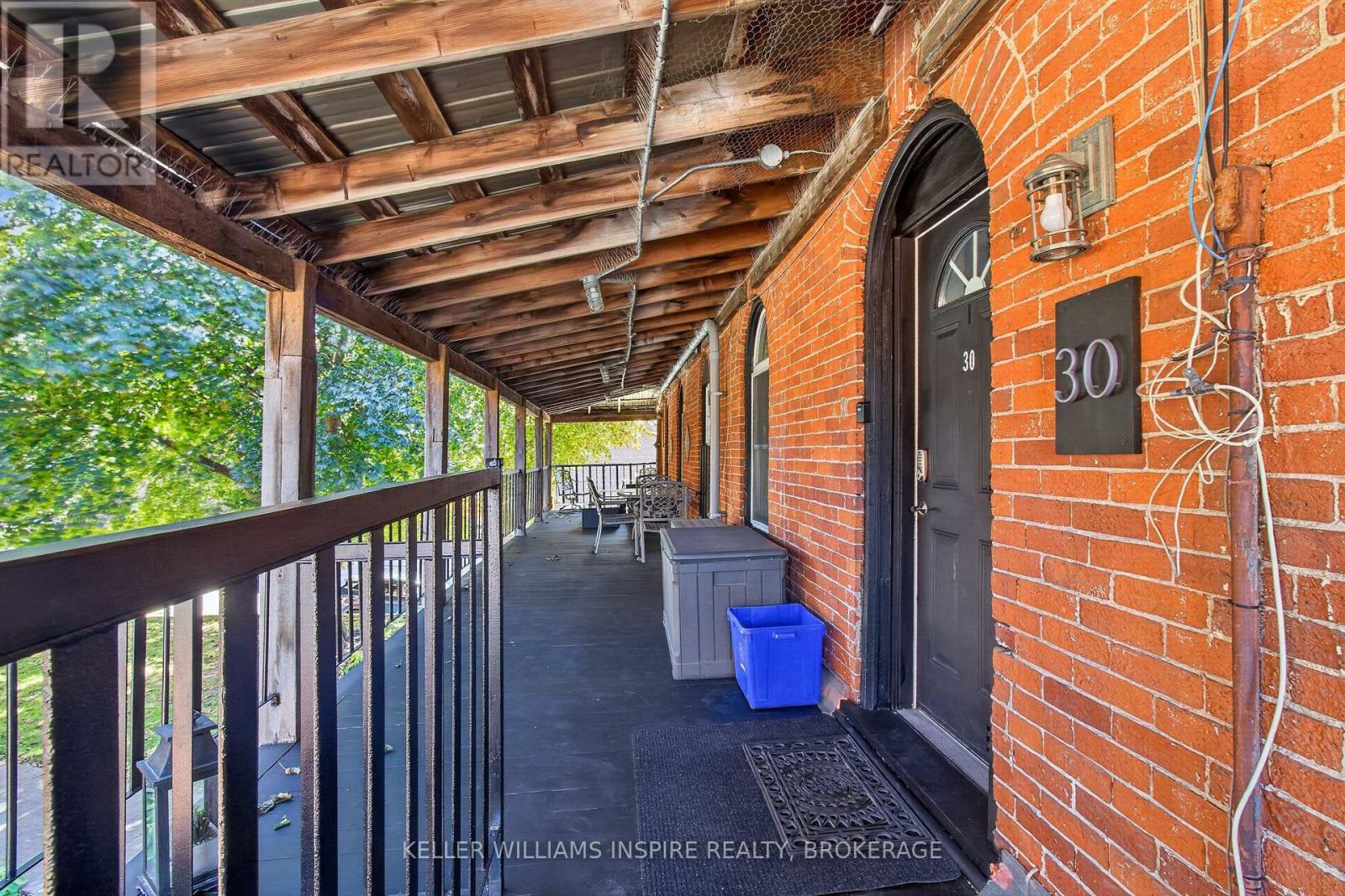 20-30 Victoria Avenue — photo 27