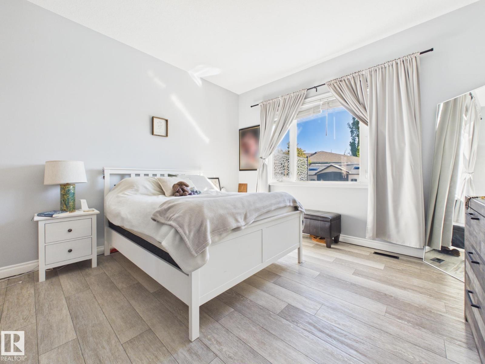 14815 16 ST NW - 27