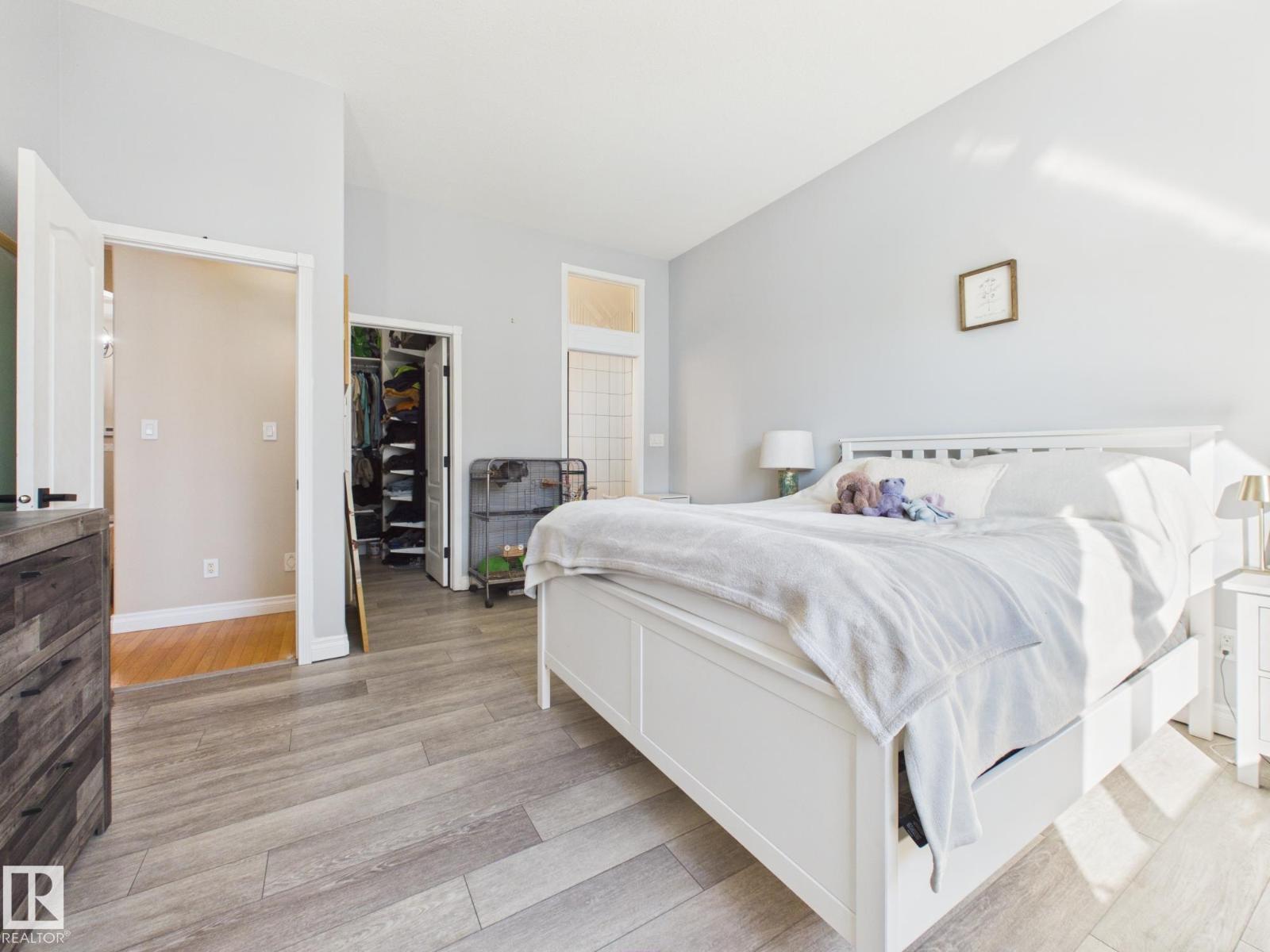 14815 16 ST NW - 28