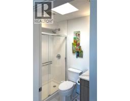 104 3999 Cedar Hill Rd, Saanich, BC V8P3B5 Photo 17