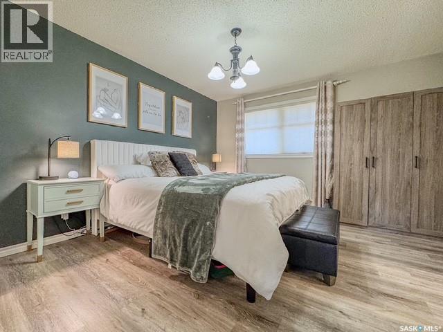 31 Burke CRESCENT - 14