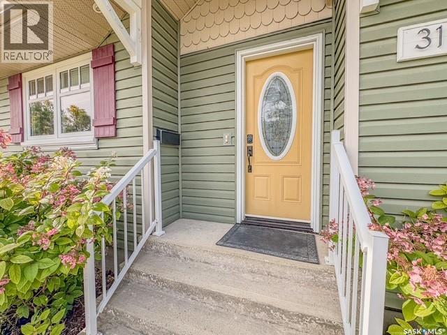 31 Burke CRESCENT - 2
