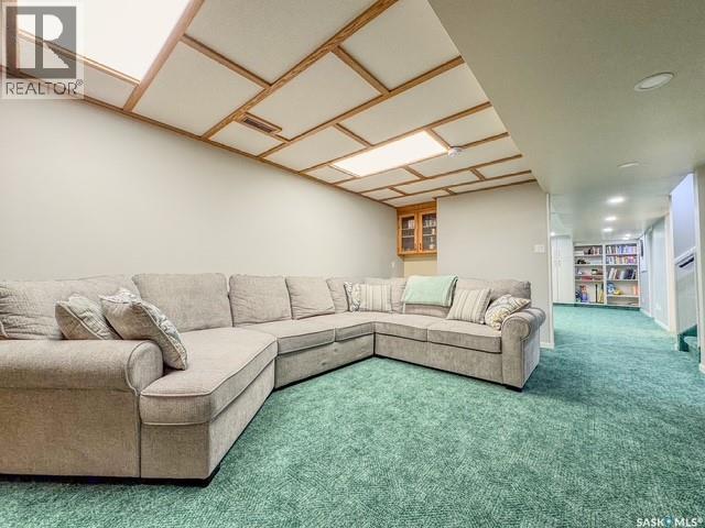 31 Burke CRESCENT - 21