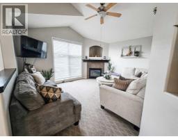 4pc Bathroom - 5501 17 Avenue, Edson, AB T7E1X1 Photo 10