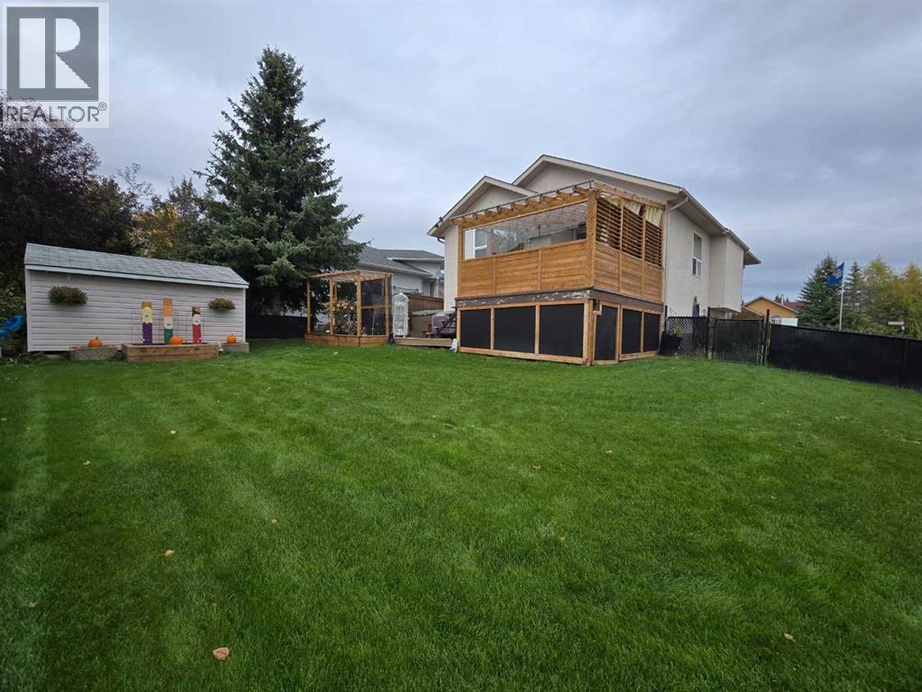5501 17 Avenue - 32