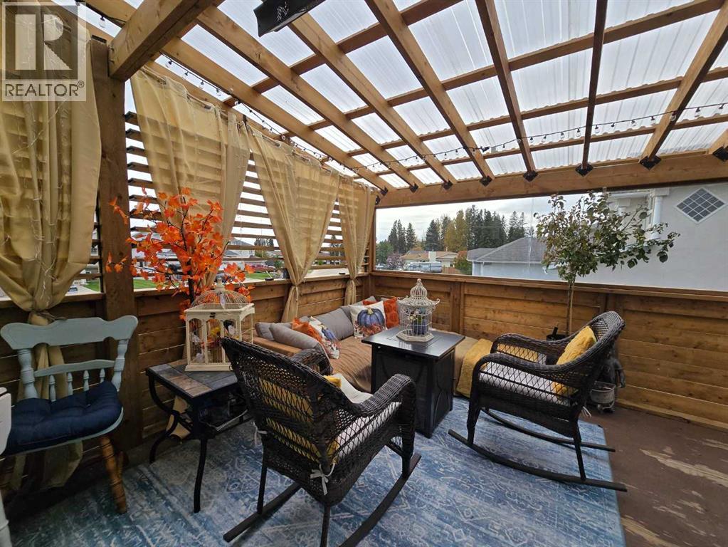 5501 17 Avenue - 25