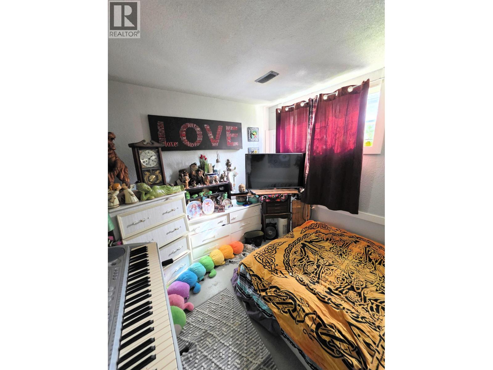 Photo 9 of 13 — 1459 MILBURN AVENUE · Prince George, BC