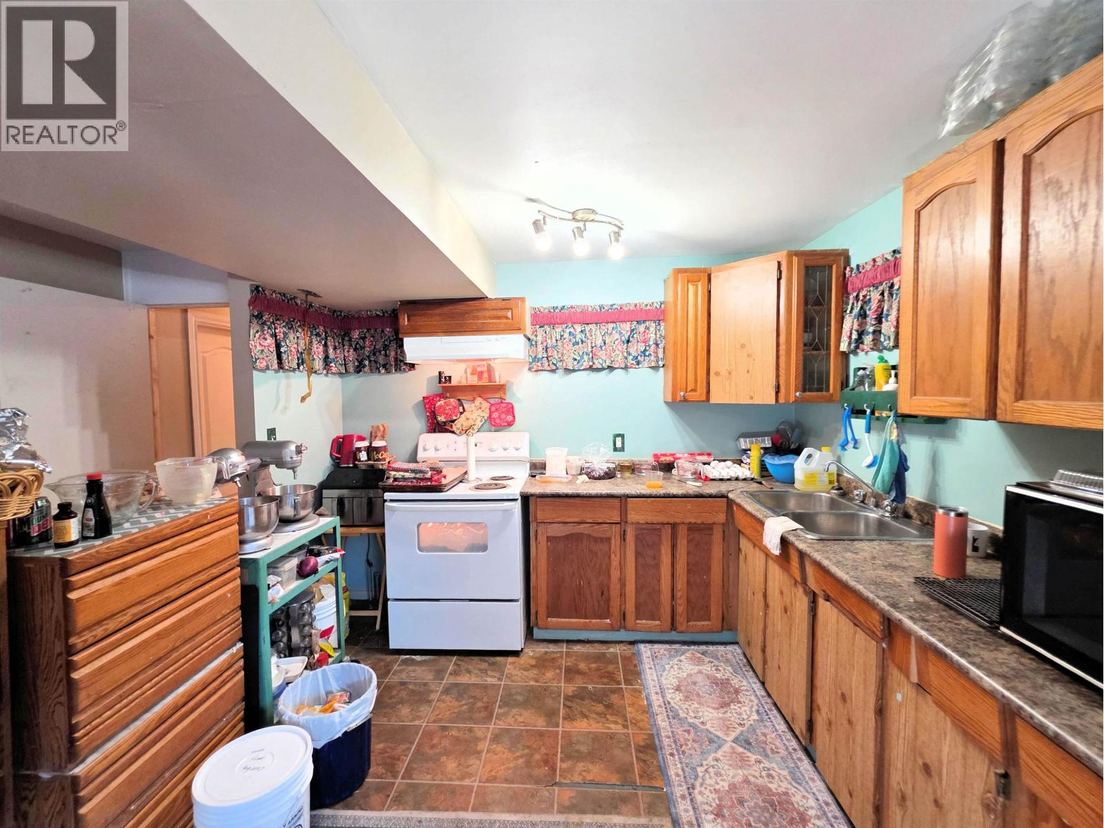 1456-1462 MILBURN AVENUE - Image 19