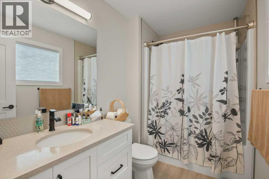 Listing photo – 85 Crestview Boulevard, Sylvan Lake