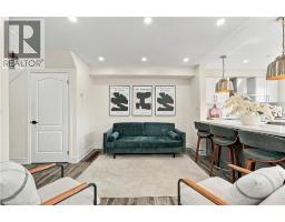 Living room - 135 Spicebush Terrace, Brampton, ON L6X0J6 Photo 11