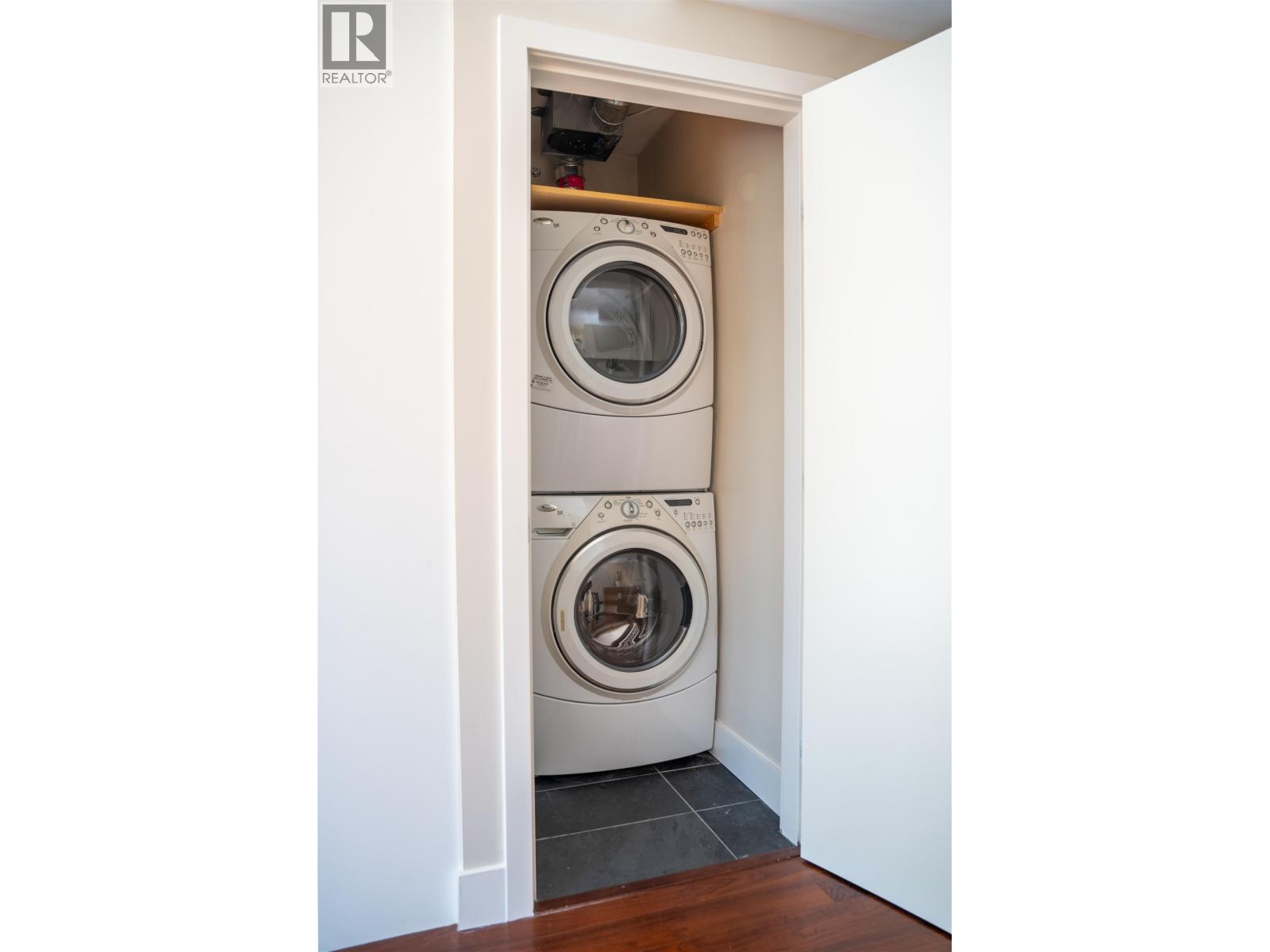 504 1675 W 8 AVENUE, Vancouver - Image 1
