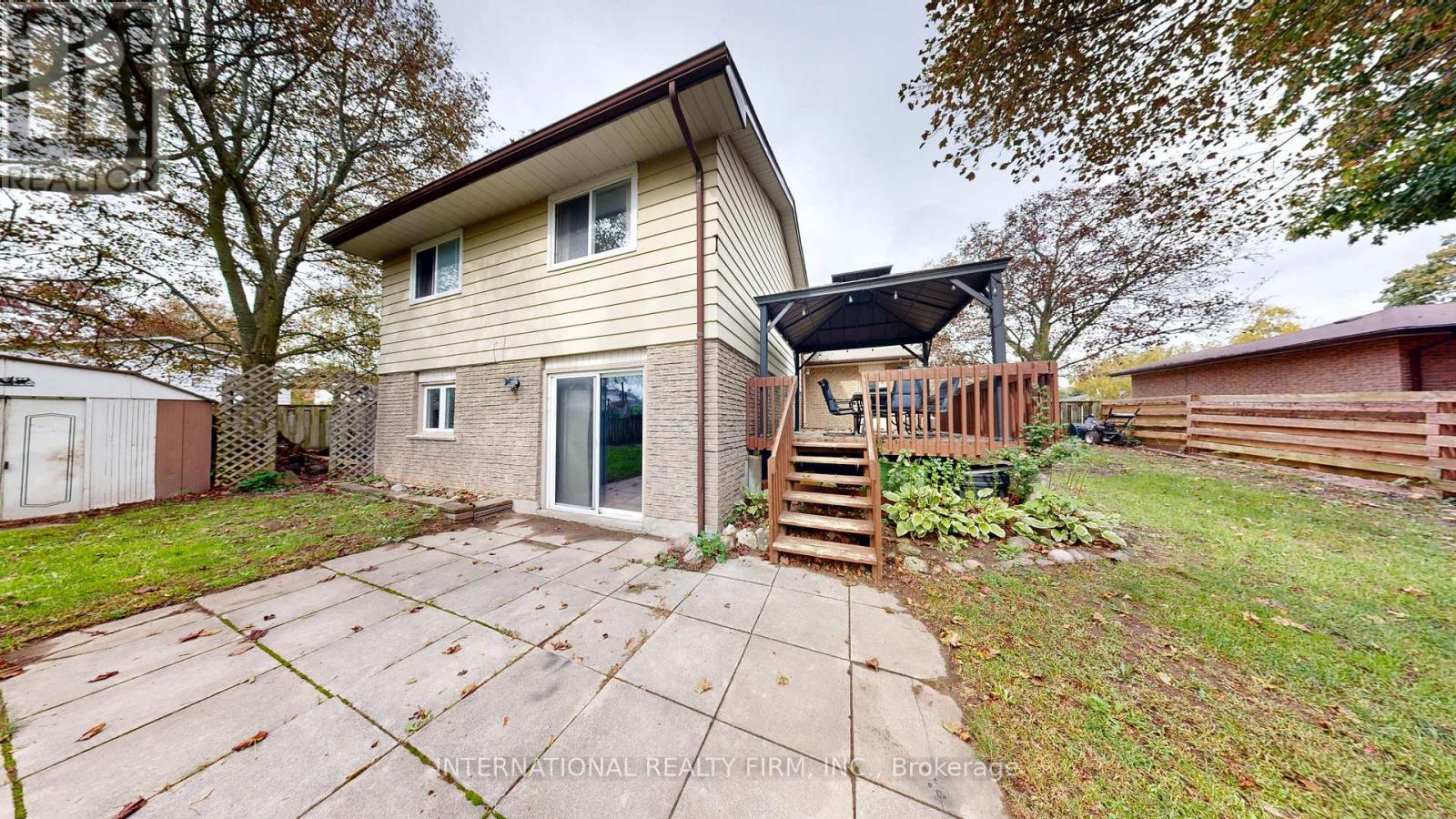 9 Vaughan Avenue, Port Hope, ON photo 17