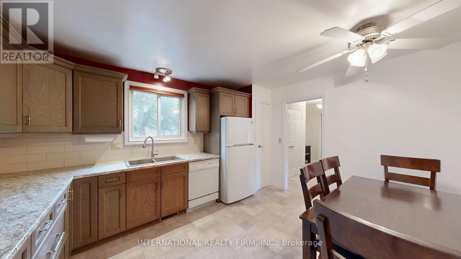 9 Vaughan Avenue, Port Hope, ON photo 4