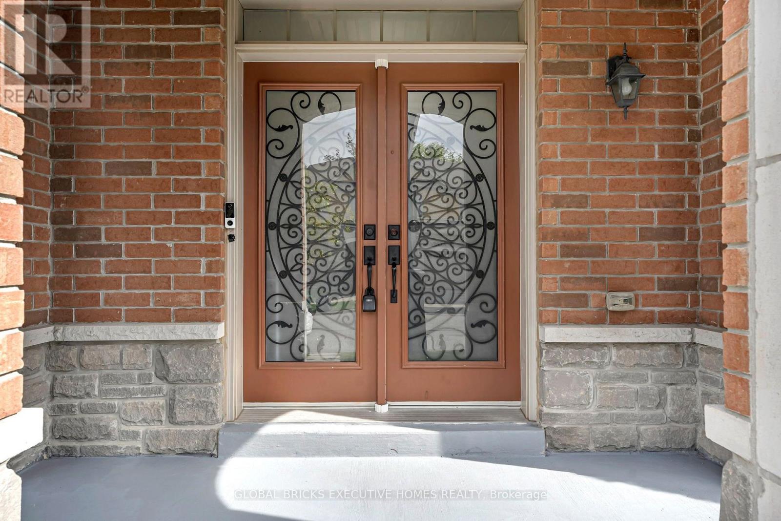 1534 Scenic Lane Drive, Pickering, ON photo 3
