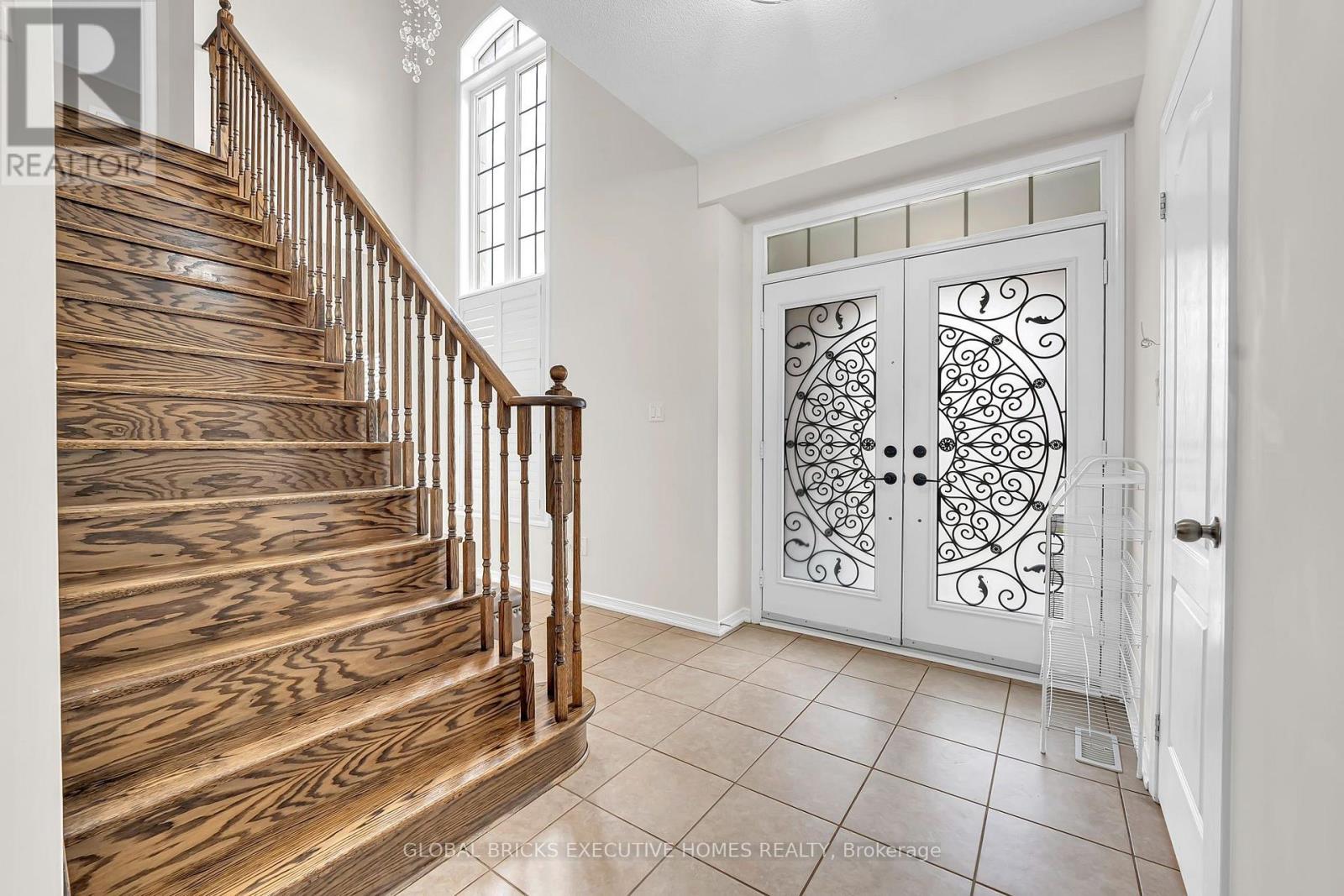 1534 Scenic Lane Drive, Pickering, ON photo 5