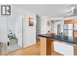 1001 751 Fairfield Rd, Victoria, BC V8W4A4 Photo 14