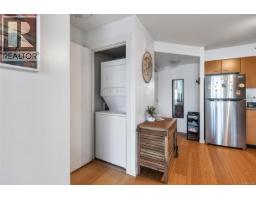 1001 751 Fairfield Rd, Victoria, BC V8W4A4 Photo 17