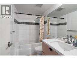 1001 751 Fairfield Rd, Victoria, BC V8W4A4 Photo 18