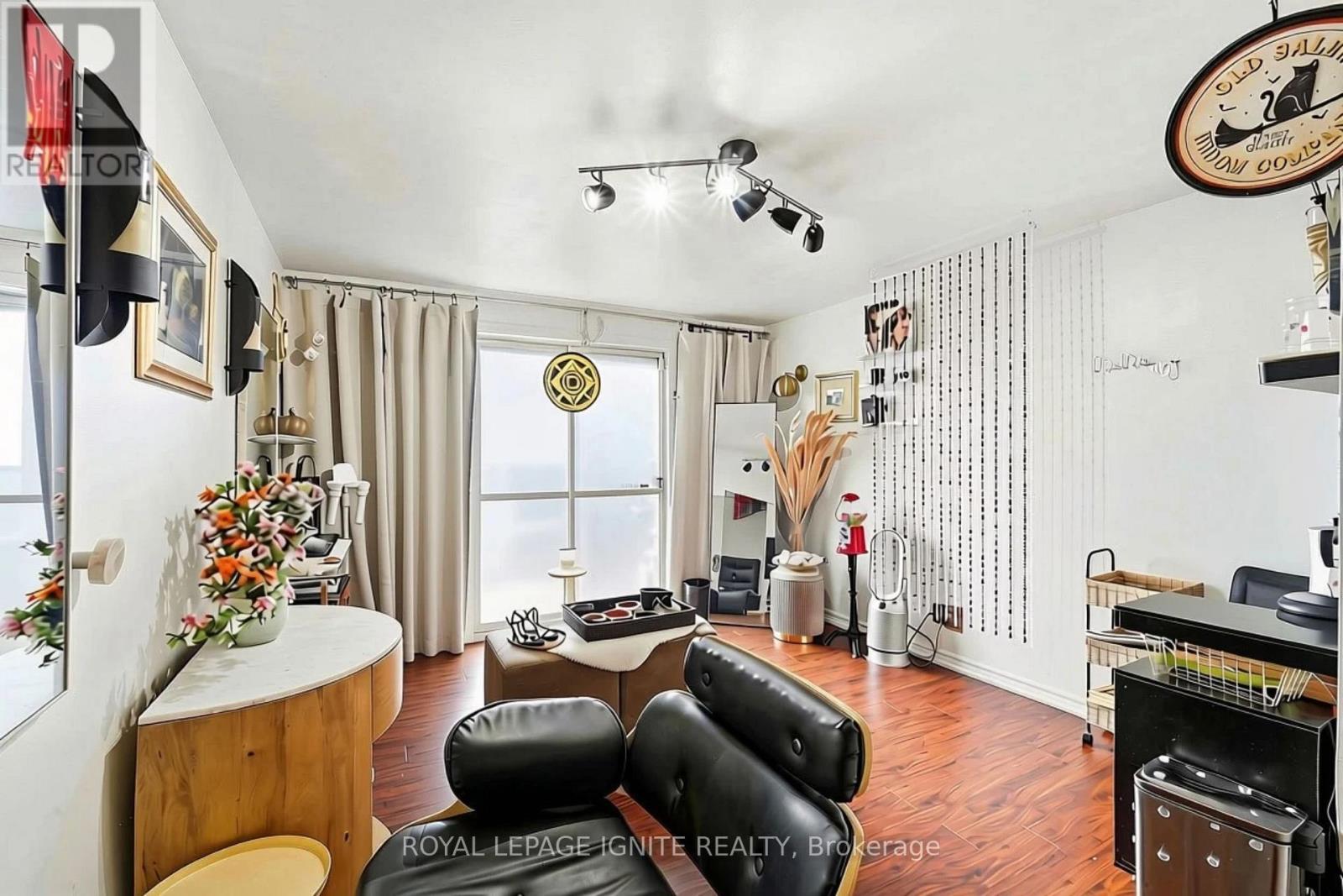 4 Buttercup Court, Toronto, ON photo 25