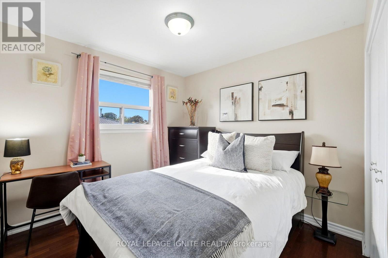 4 Buttercup Court, Toronto, ON photo 18