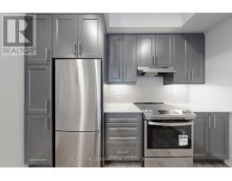 Th 350 - 100 Honeycrisp Crescent, Vaughan, ON L4K0N7 Photo 11