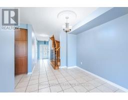 22 Bay Breeze Drive, Brampton, ON L6R0M1 Photo 11