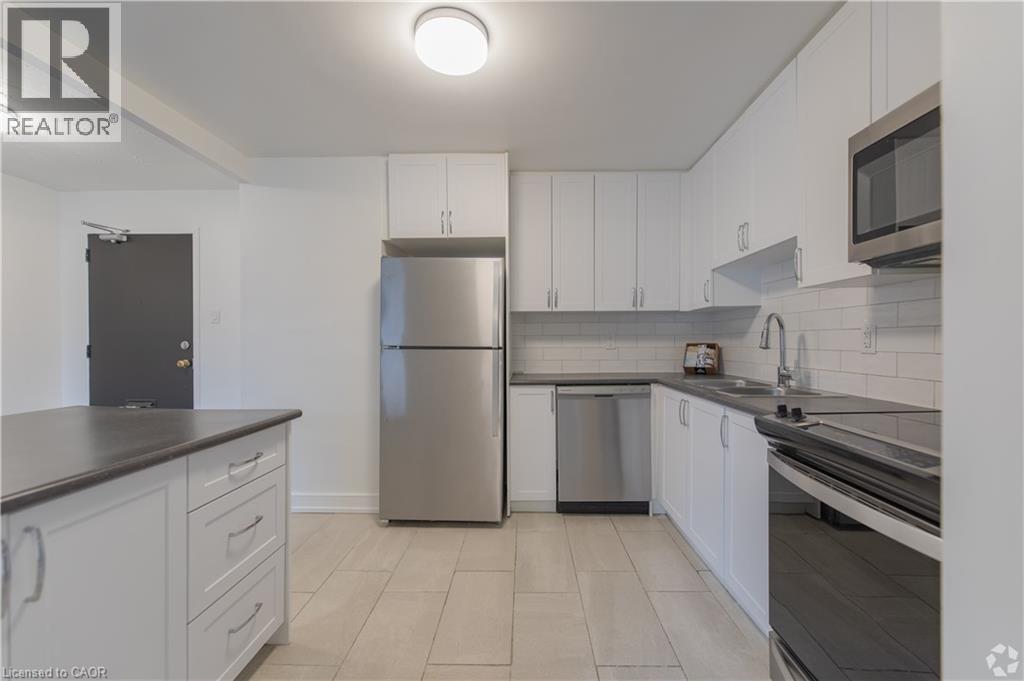 285 ERB Street W Unit# 809 — photo 1