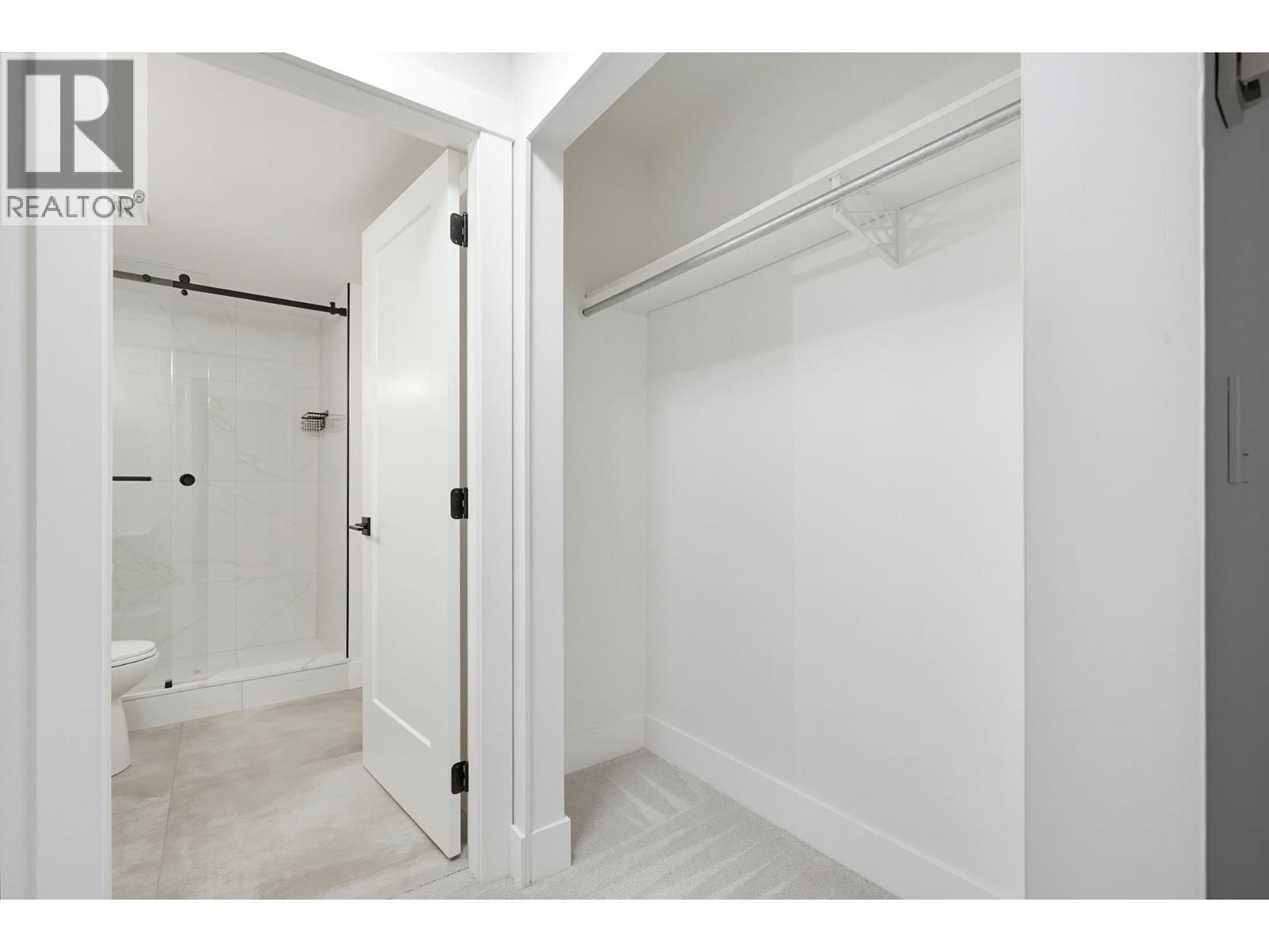 Photo of 105 20556 113 AVENUE 27