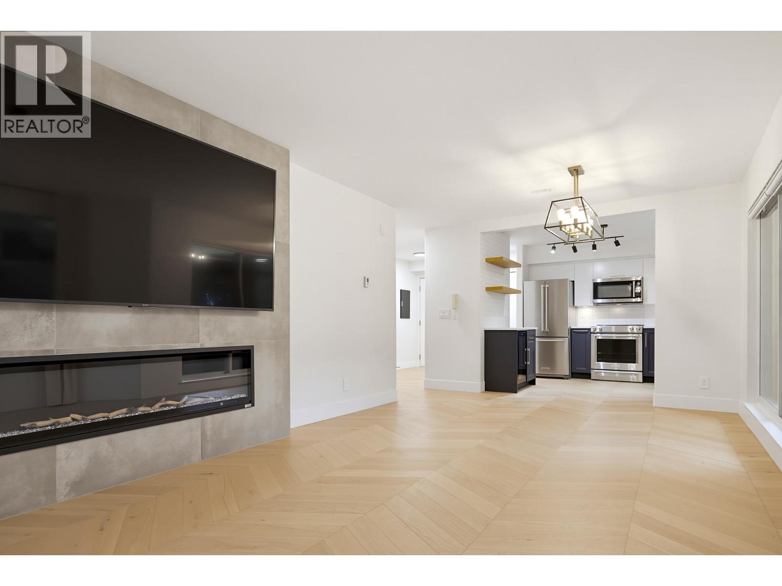 Photo of 105 20556 113 AVENUE 20