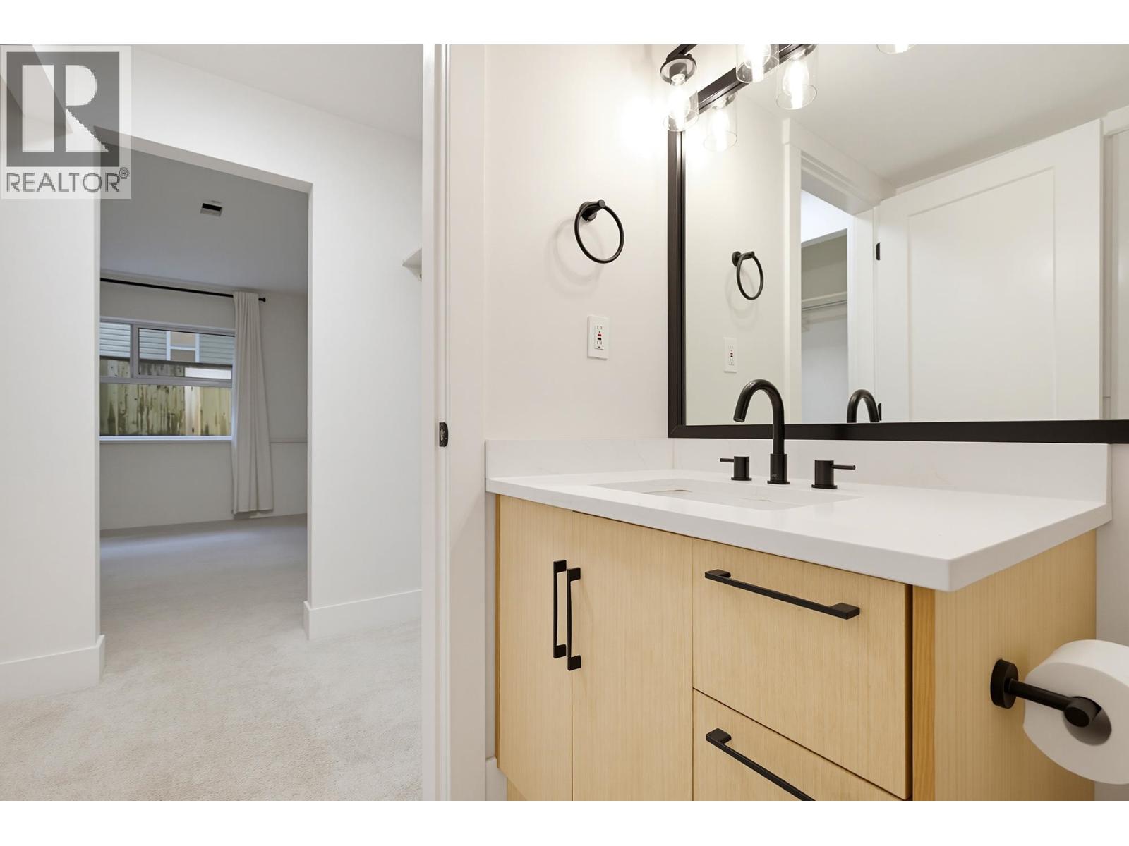 Photo of 105 20556 113 AVENUE 30