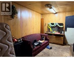 315 3rd Avenue W, Assiniboia, SK S0H0B0 Photo 13