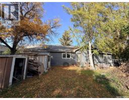 315 3rd Avenue W, Assiniboia, SK S0H0B0 Photo 15